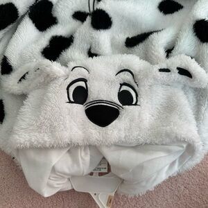 Disney size 5-6 onesie 
101 Dalmatian zip up